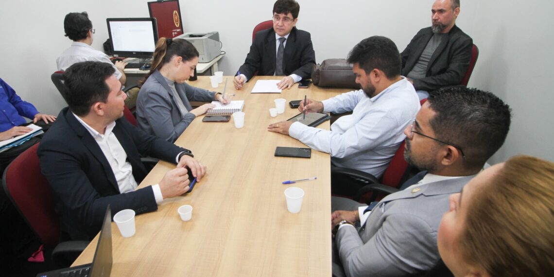 Deficiência no saneamento básico é pauta de reunião entre MPAM, Ageman e Águas de Manaus