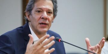 Ministro da Fazenda vai à França discutir transição ecológica e reforma do G20
