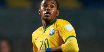 Ministro Gilmar Mendes pede vista e julgamento de Robinho no STF é suspenso