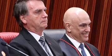 Moraes pede que PGR analise pedido de prisão de Bolsonaro