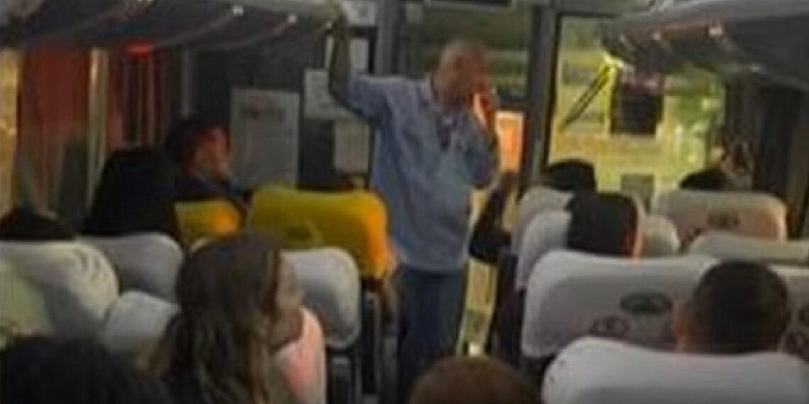 Funcionários da Fiocruz sofrem assalto em ônibus no Rio