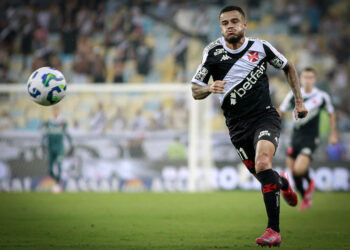 Vasco encara o Lanús necessitando da vitória para assumir a liderança