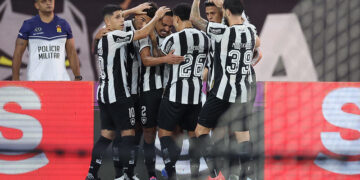 Botafogo vence Fluminense no Clássico Vovô e amplia invencibilidade sobre o rival