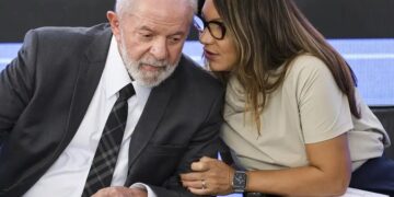 Lula e Janja vão a Roma para velório do papa Francisco
