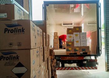 Kits de medicamentos começam a ser entregues em municípios afetados pela cheia no Amazonas