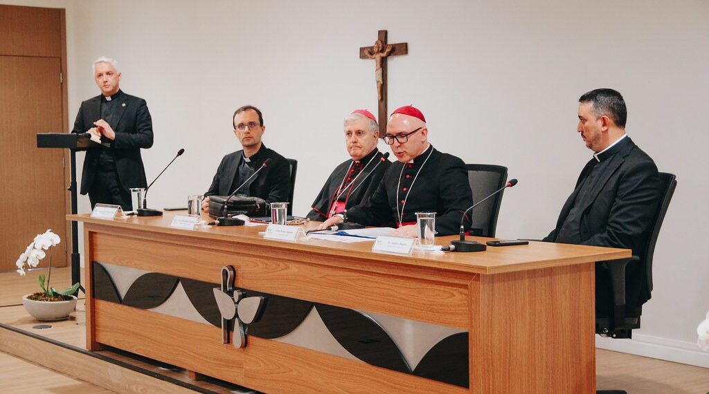 CNBB: Papa não era ‘progressista’ e cardeais farão escolha que ‘momento exige’