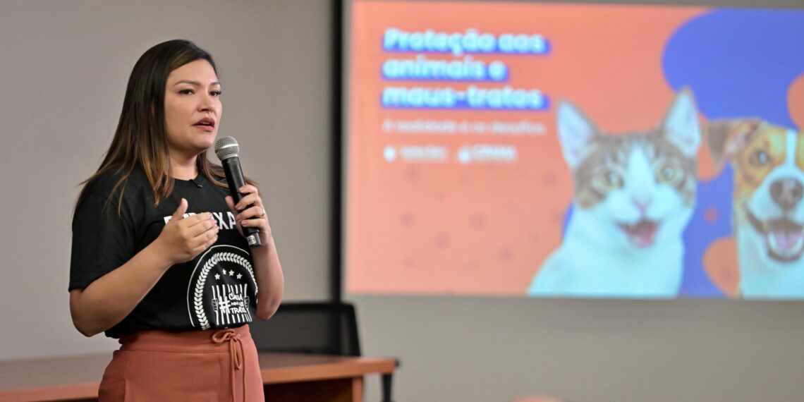Deputada Joana Darc promove campanha Abril Laranja e evento de adoção de animais em Manaus