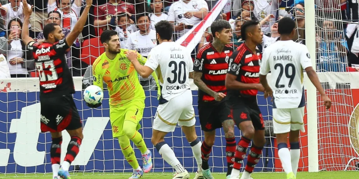 Fla fica no empate com o LDU e engata dois empates seguidos na Liberta