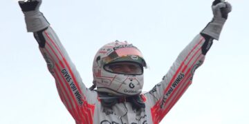 Verstappen festeja prova sem erros e mira o quinto título mundial