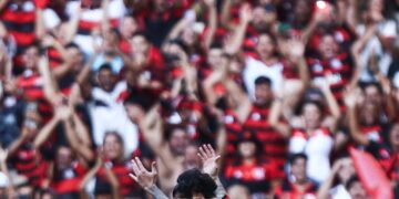 Flamengo goleia o Corinthians no estádio do Maracanã