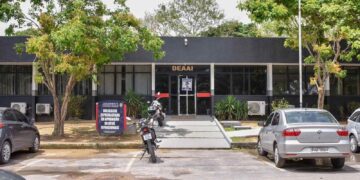 Adolescente de 14 anos é apreendido por estupro de vulnerável contra irmã de 8