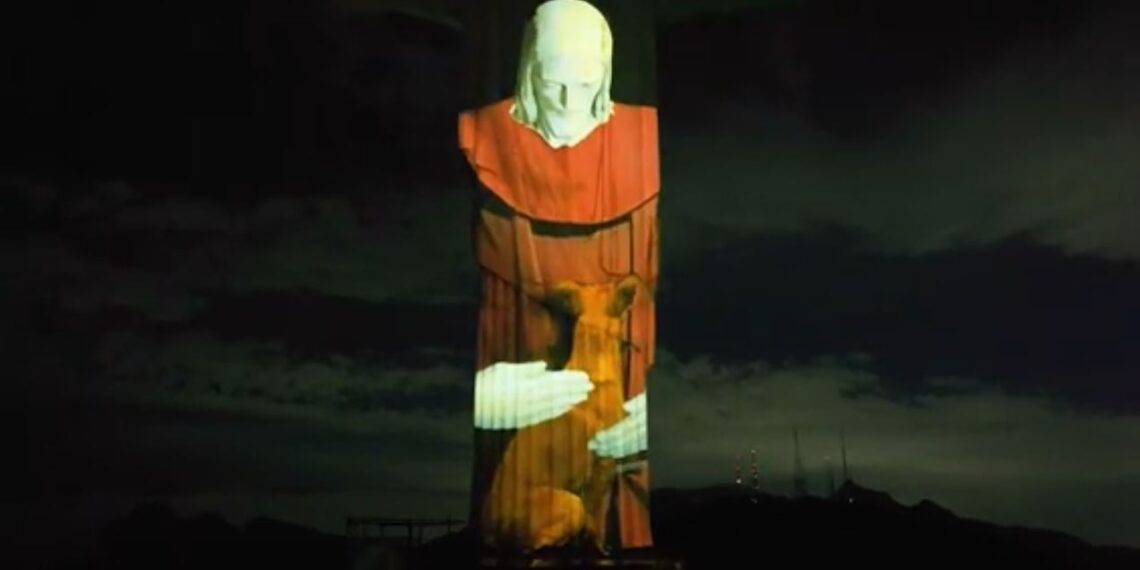 Cristo Redentor ‘abraça’ a causa pet