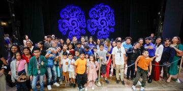 Ópera no Mundo Azul encanta crianças e jovens com TEA no Teatro Amazonas