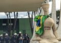 STF forma maioria para condenar mulher que pichou “Perdeu, mané” na estátua da Justiça