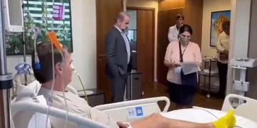 CRM-DF vai apurar autorização de entrada de pessoas em UTI de Bolsonaro