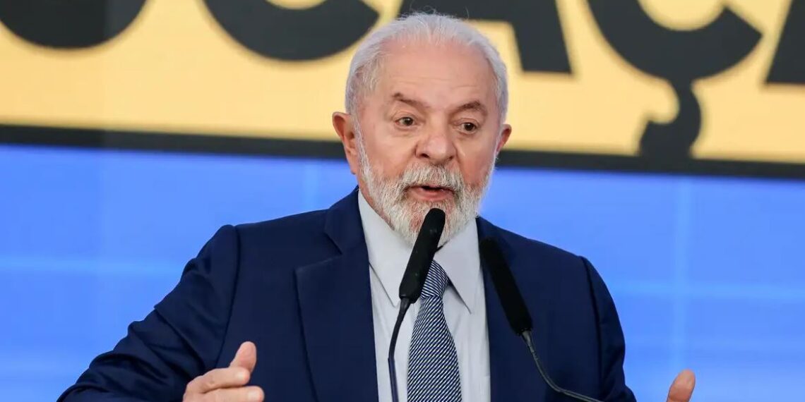Lula diz que País está ‘enxugando gelo’ no combate ao déficit habitacional