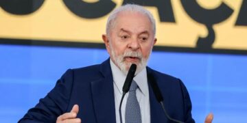 Lula diz que País está ‘enxugando gelo’ no combate ao déficit habitacional