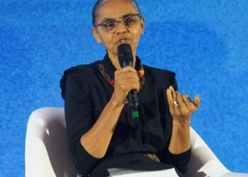 Marina Silva recebe alta após atendimento médico em Brasília