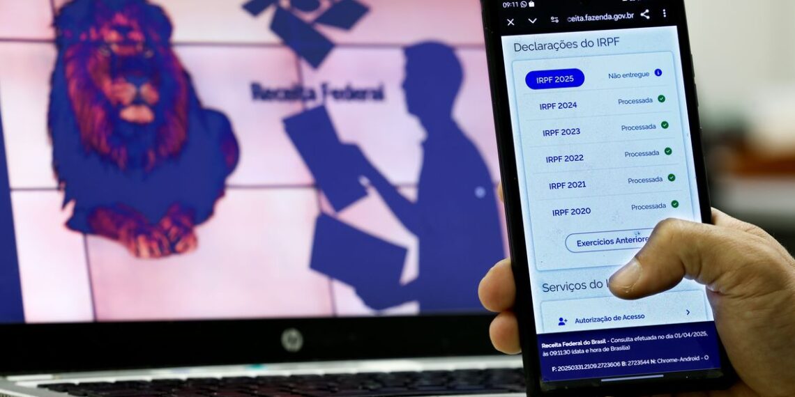 Saiba onde baixar o aplicativo para declarar o Imposto de Renda 2025