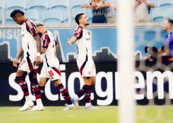 Com 2 gols de Arrascaeta, Flamengo bate Grêmio na terceira rodada do Brasileirão