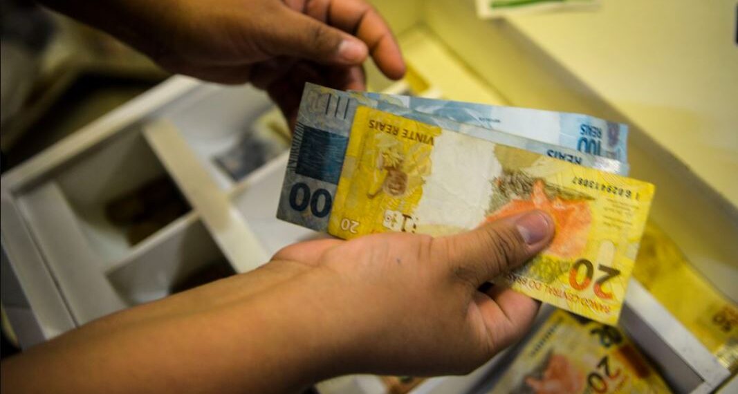 Governo propõe salário mínimo de R$ 1.630 em 2026