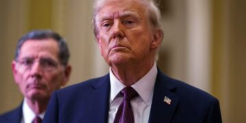 Às vésperas de anunciar novo tarifaço de Trump, relatório dos EUA critica Brasil
