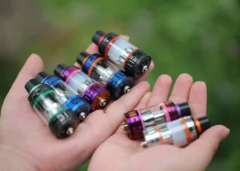 No mês da saúde, campanha usa linguagem gamer para alertar sobre cigarro eletrônico