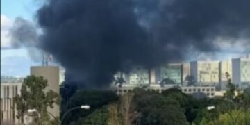 Incêndio atinge anexo do Ministério da Educação