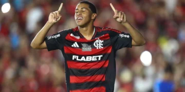 Flamengo vence o Botafogo-PB com gol do estreante Joshua e larga na frente na Copa do Brasil