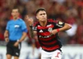 Flamengo vence a LDU no Maracanã e encaminha vaga nas oitavas da Libertadores