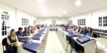 Prefeito Mário Abrahim alinha metas da ‘Missão Verão 2025’ com secretariado em Itacoatiara
