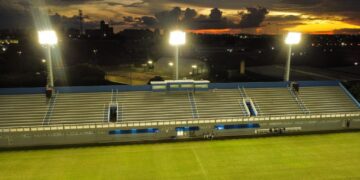 Governador Wilson Lima entrega Estádio Carlos Zamith revitalizado com nova iluminação e melhorias na estrutura
