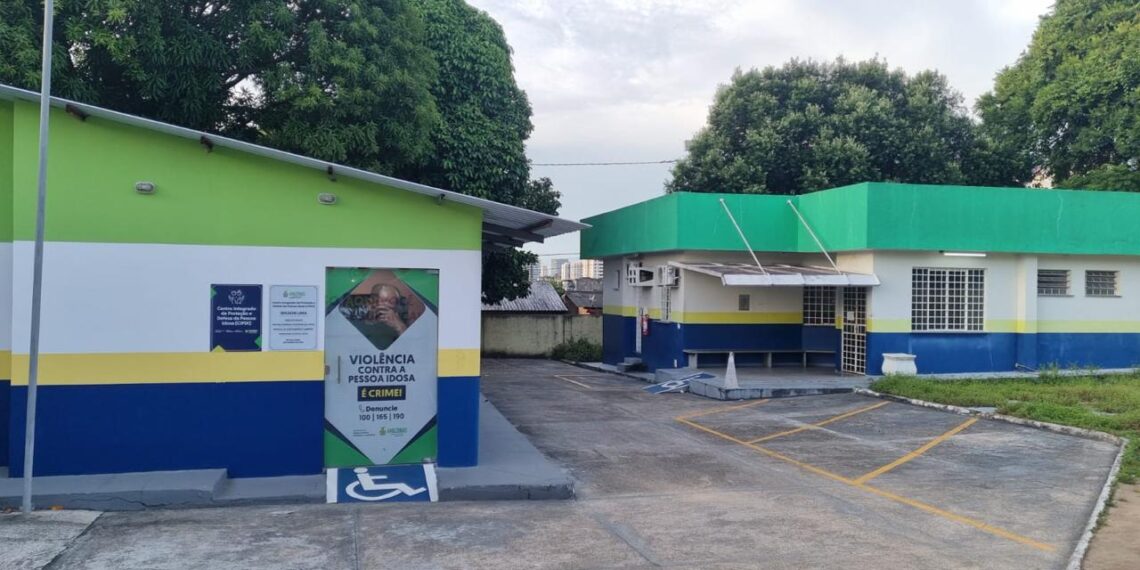 Homem é preso em Manaus por ameaçar de morte e perseguir a própria mãe, uma idosa