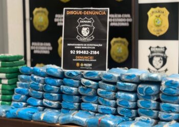 Operação do Denarc em Manaus resulta na prisão de dupla e apreensão de mais de 200kg de cocaína