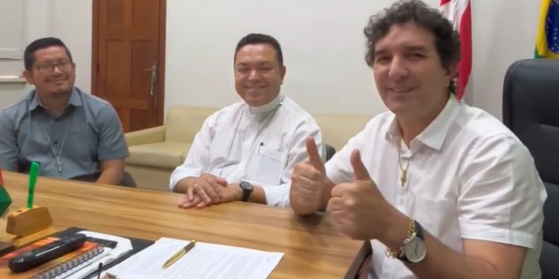 Prefeitura de Itacoatiara vai revitalizar Praça de Nossa Senhora de Nazaré em parceria com a Igreja Católica