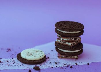 Biscoito recheado e carne de porco são alimentos associados com maior perda de vida saudável