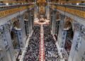 Cardeais pedem unidade da Igreja em missa que abre o conclave