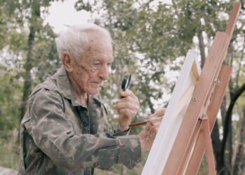 Cineclube de Arte exibe documentário inspirado no mundo imaginário de DaSilva DaSelva 