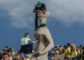 Mulher que pichou estátua da Justiça com batom recorre de condenação no STF