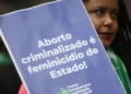 Gravidez infantil atinge quase 14 mil meninas em 2023; só 1% teve acesso ao aborto legal no Brasil
