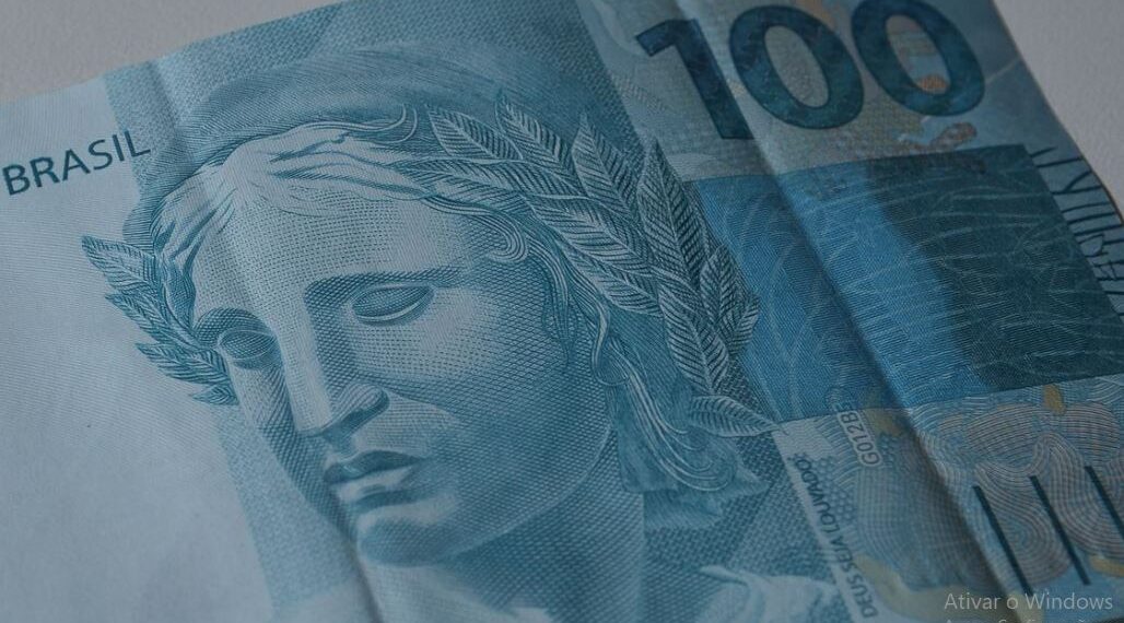 Governo congela R$ 31,3 bi do Orçamento de 2025