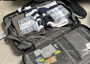 Trio vindo de Manaus é preso com R$ 1,2 milhão em dinheiro no aeroporto de Brasília