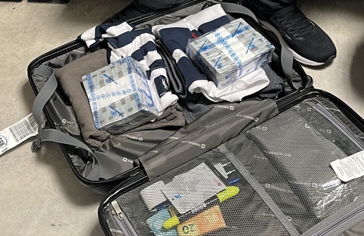 Trio vindo de Manaus é preso com R$ 1,2 milhão em dinheiro no aeroporto de Brasília