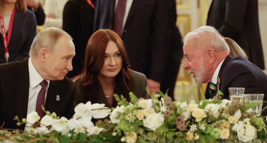 Na Rússia, Lula celebra 80 anos da vitória contra o nazismo