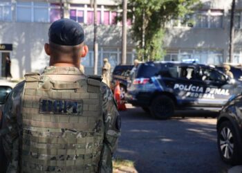 Líder do PCC, Tuta, é transferido para presídio federal em Brasília após ser preso na Bolívia