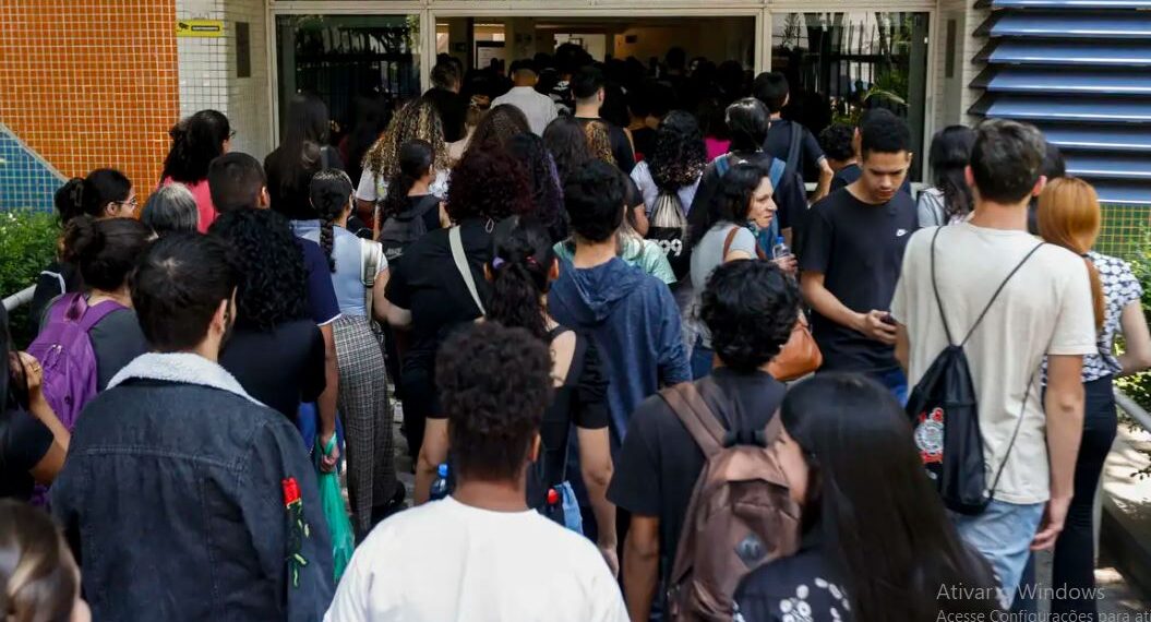 Senado aprova cota de 30% em concursos para negros e indígenas