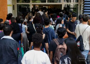 Senado aprova cota de 30% em concursos para negros e indígenas