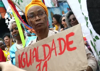 Pesquisa revela que 84% da população preta já sofreu discriminação racial no Brasil