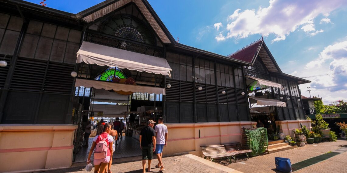 Amazonas celebra Dia do Turista com aumento de quase 13% no número de visitantes em 2025