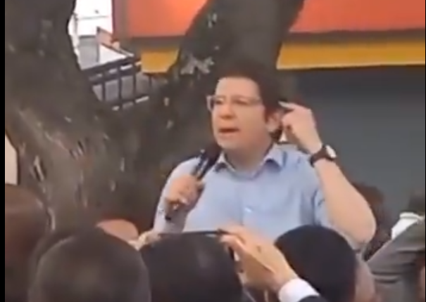 Senador colombiano Miguel Uribe Turbay luta pela vida após ser baleado em atentado durante campanha